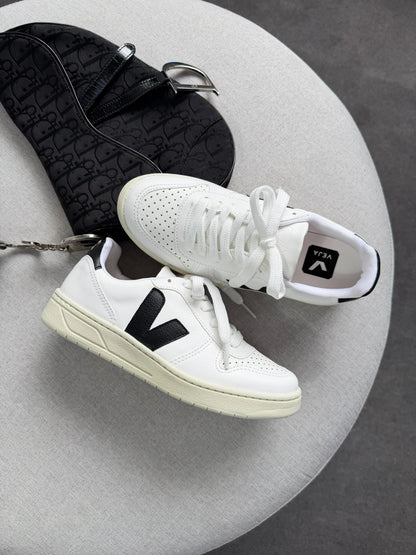 Tenis V10 - Branco Preto