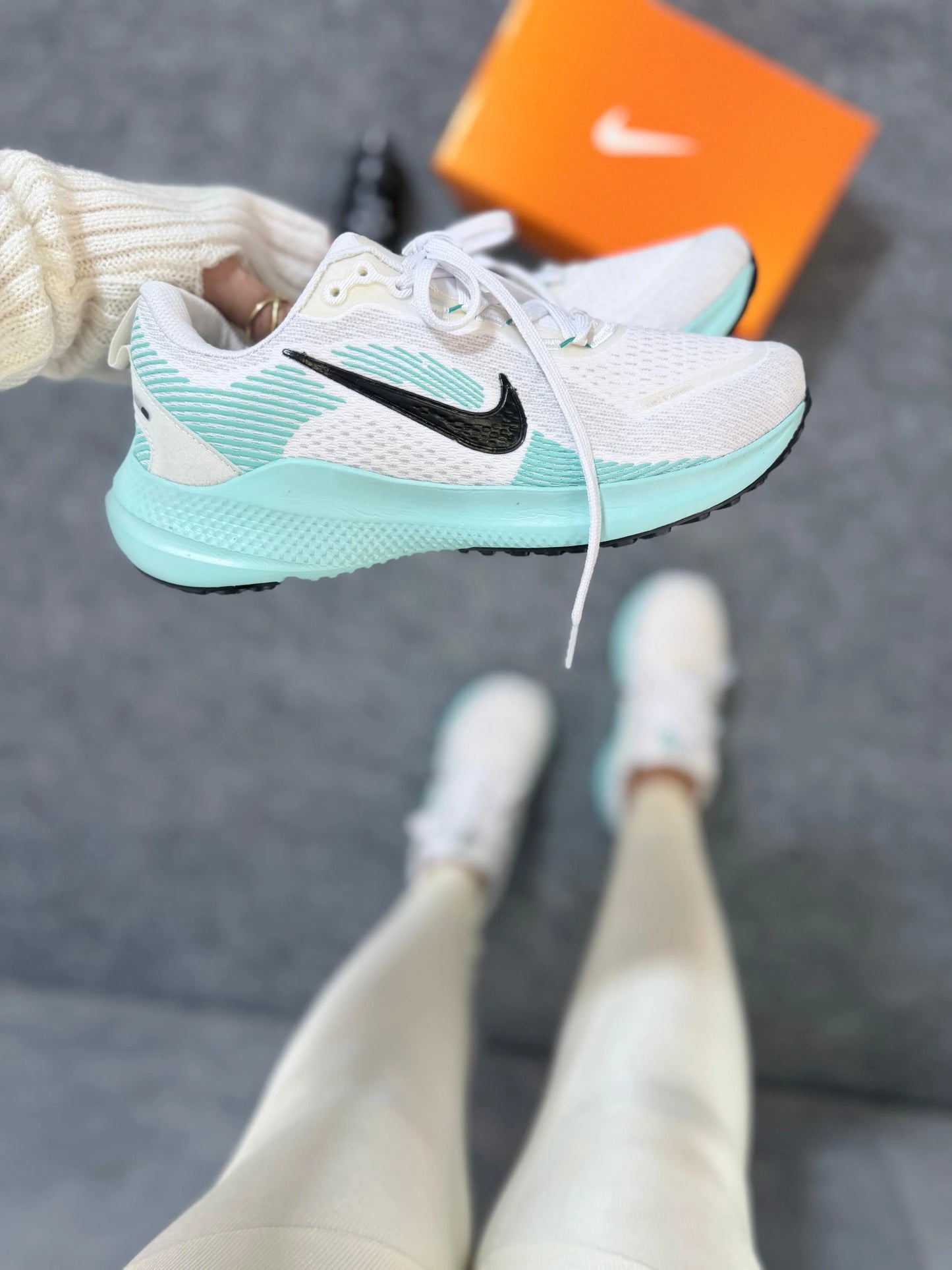 Tenis NK Vomero 18 Verde Agua