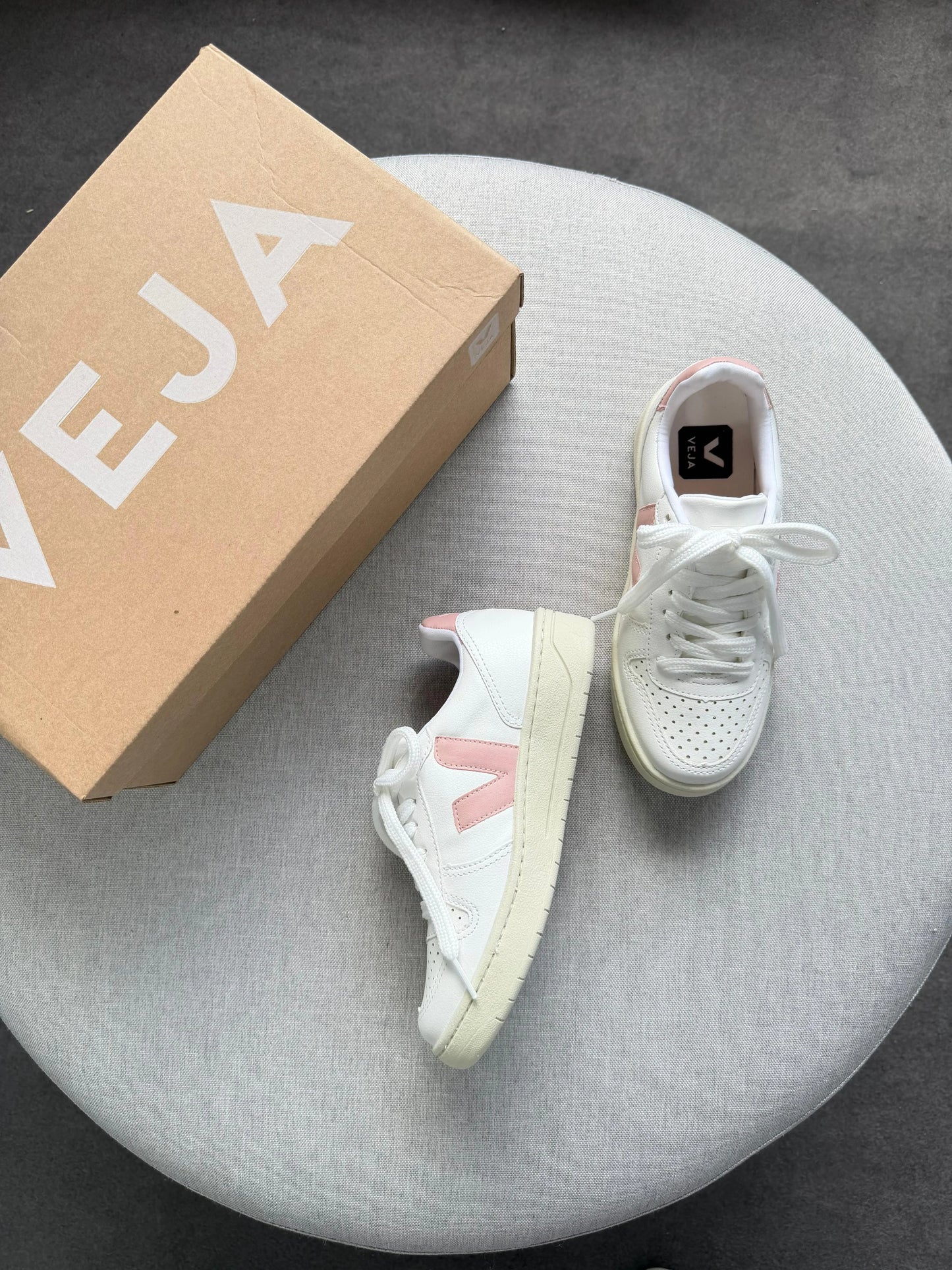 Tenis V10 - Branco Nude