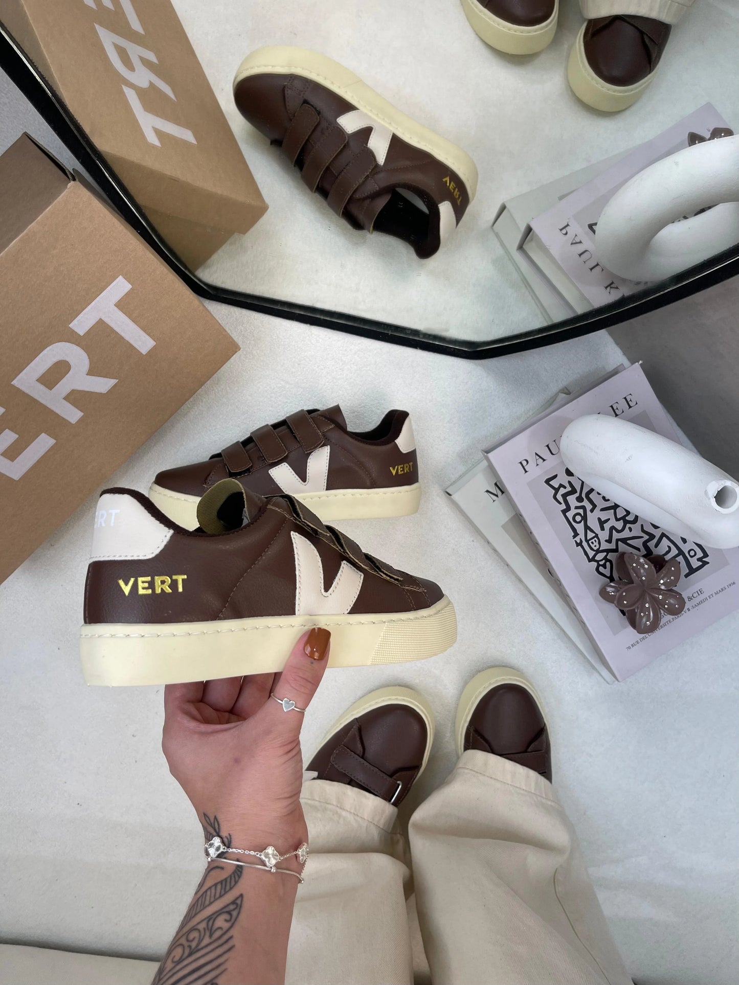 Tenis VRT Velcro - Cafe