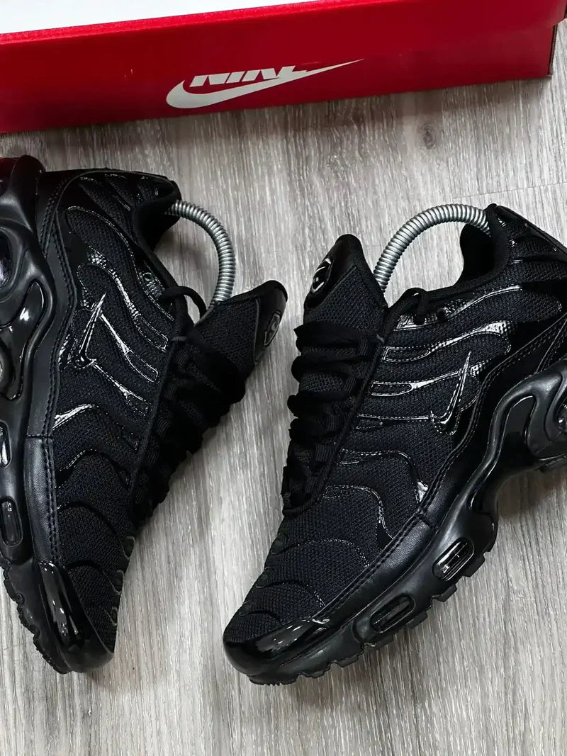 TN1 Triple Black Importado