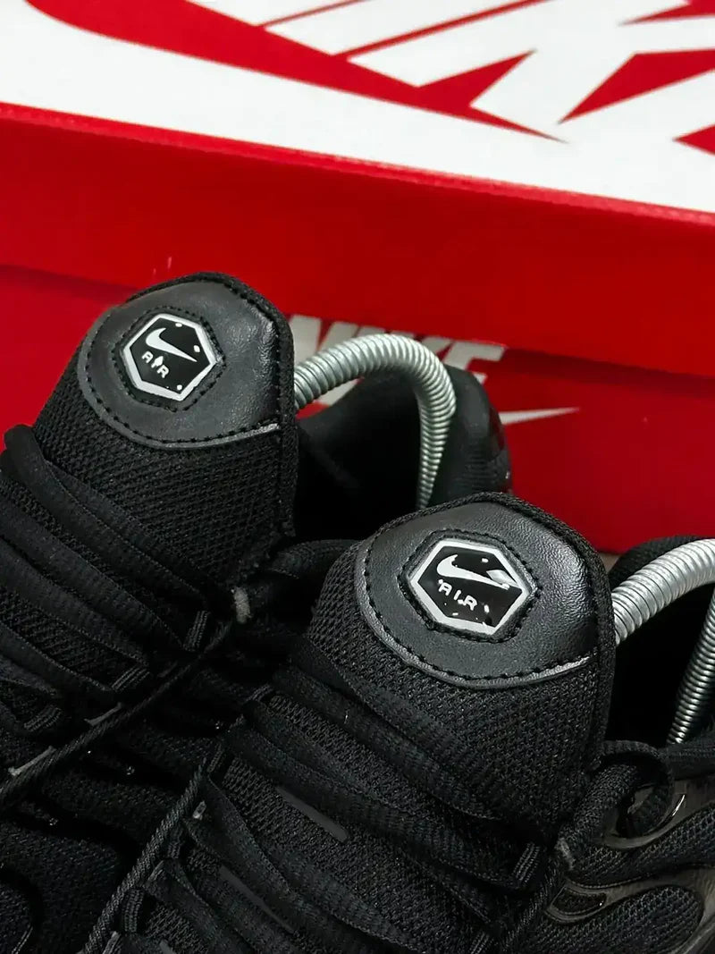 TN1 Triple Black Importado