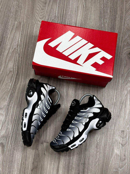 TN1 Black Metallic Importado