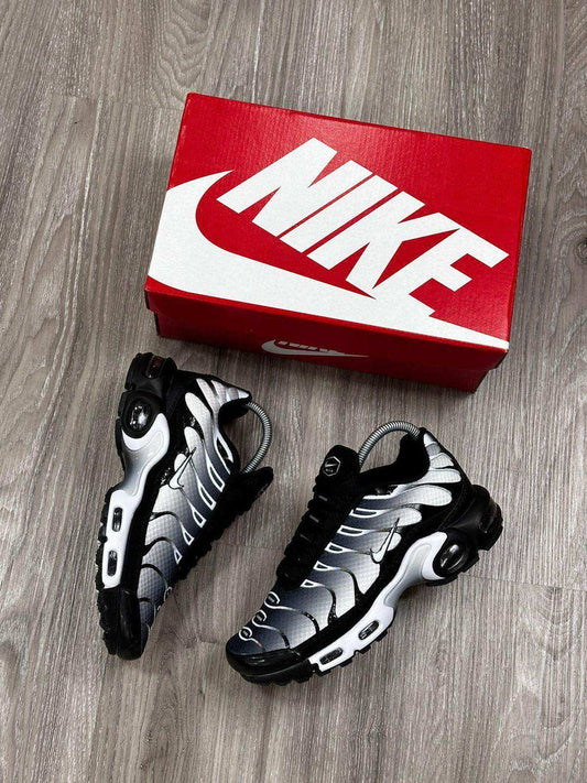 TN1 Black Metallic Importado